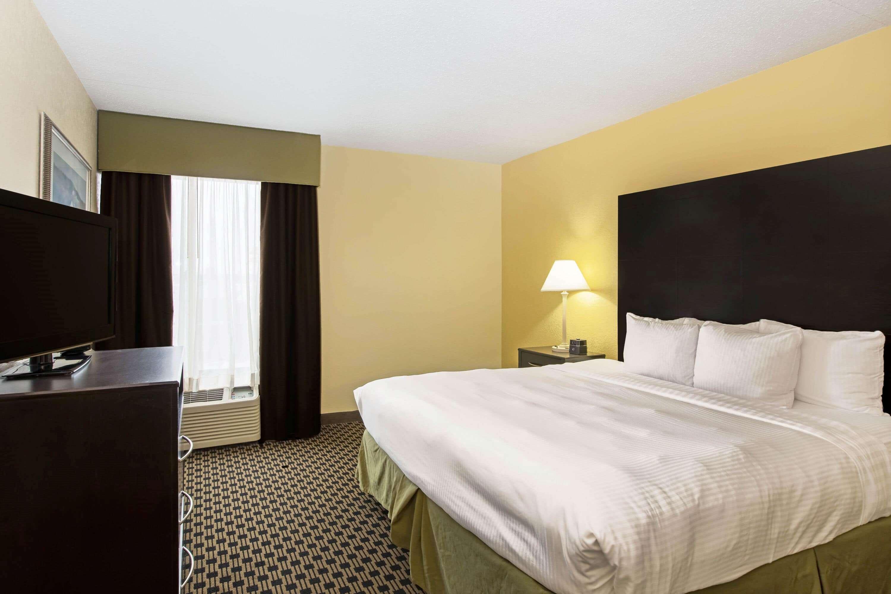Hotel La Quinta By Wyndham Salina Extérieur photo