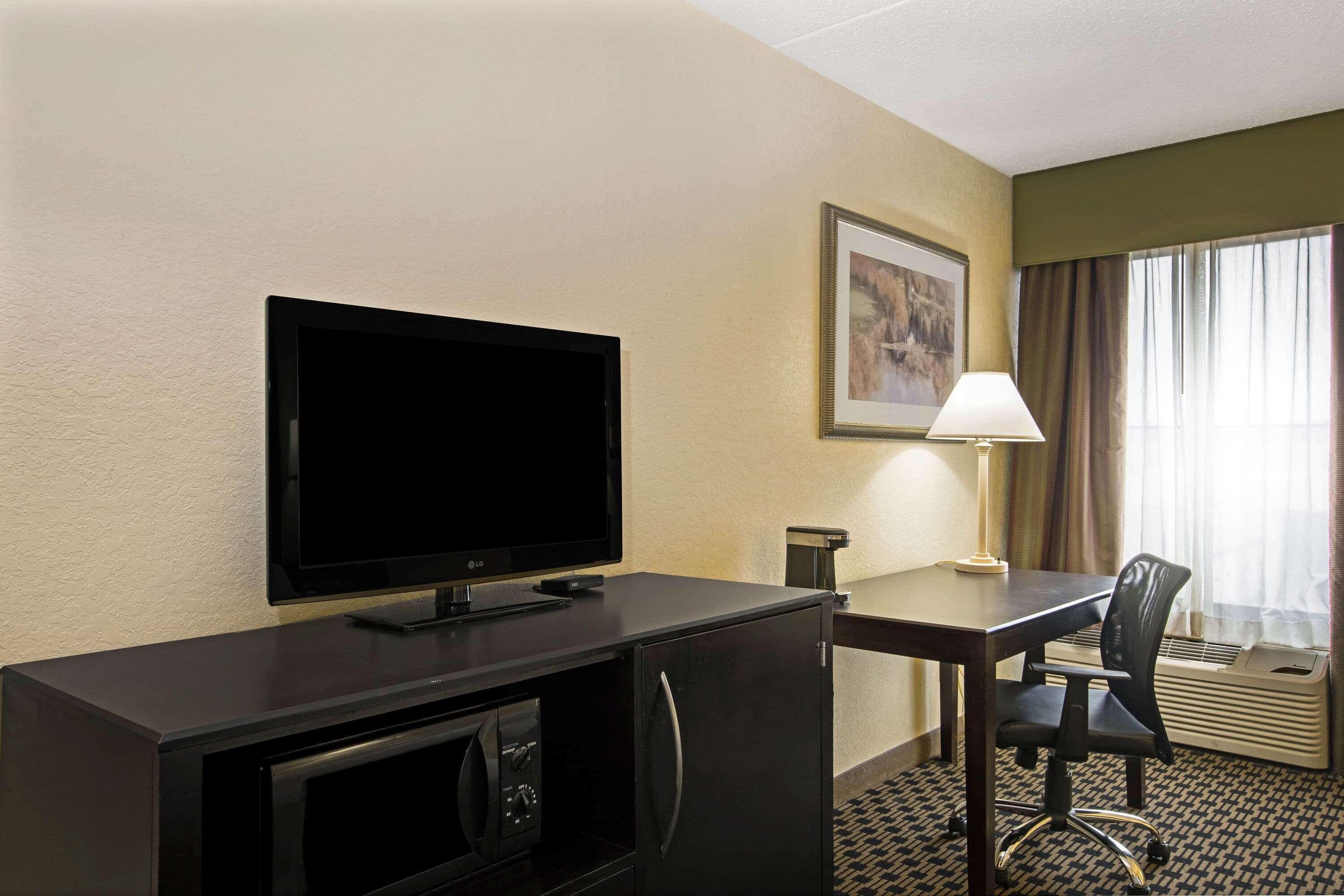 Hotel La Quinta By Wyndham Salina Extérieur photo