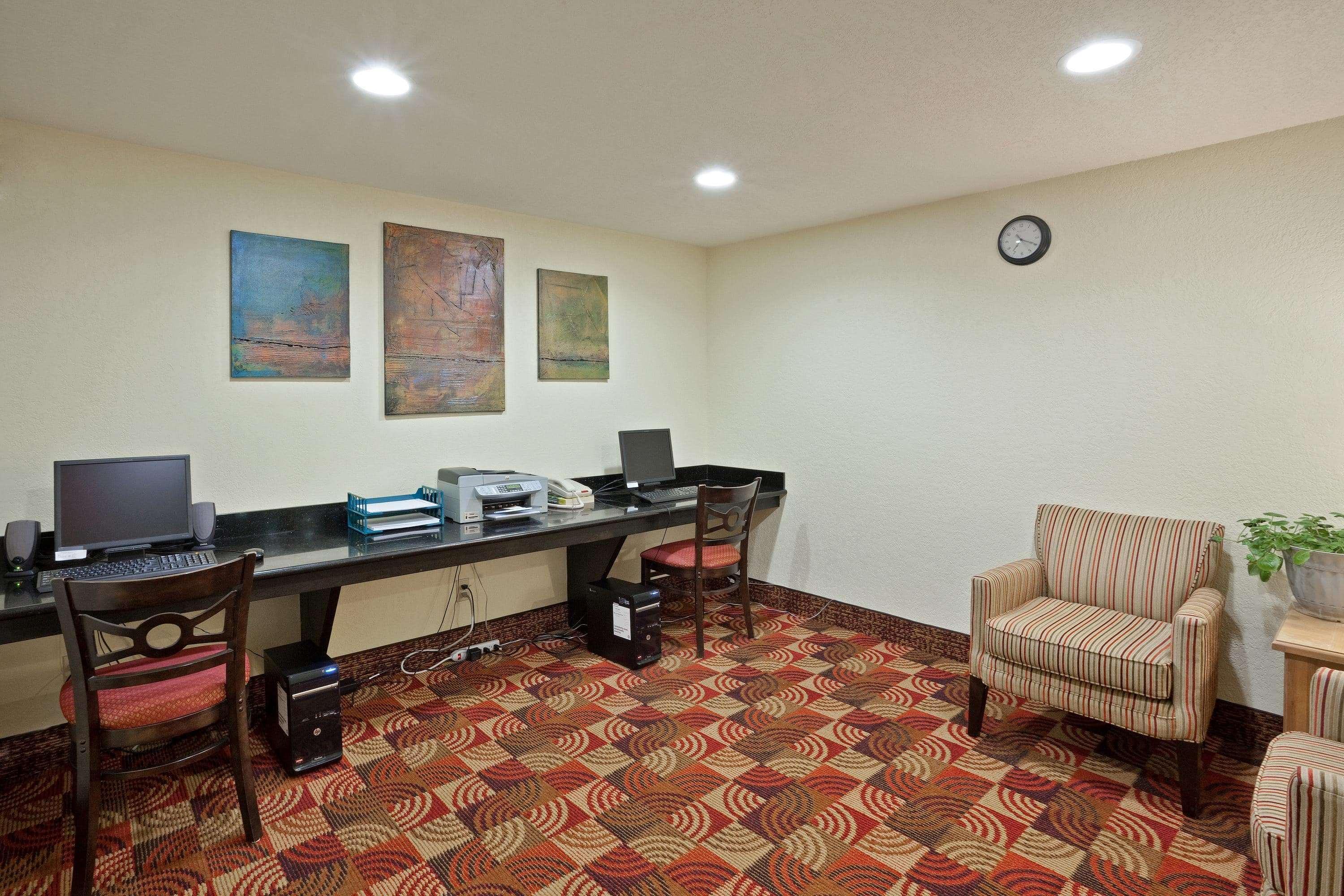 Hotel La Quinta By Wyndham Salina Extérieur photo