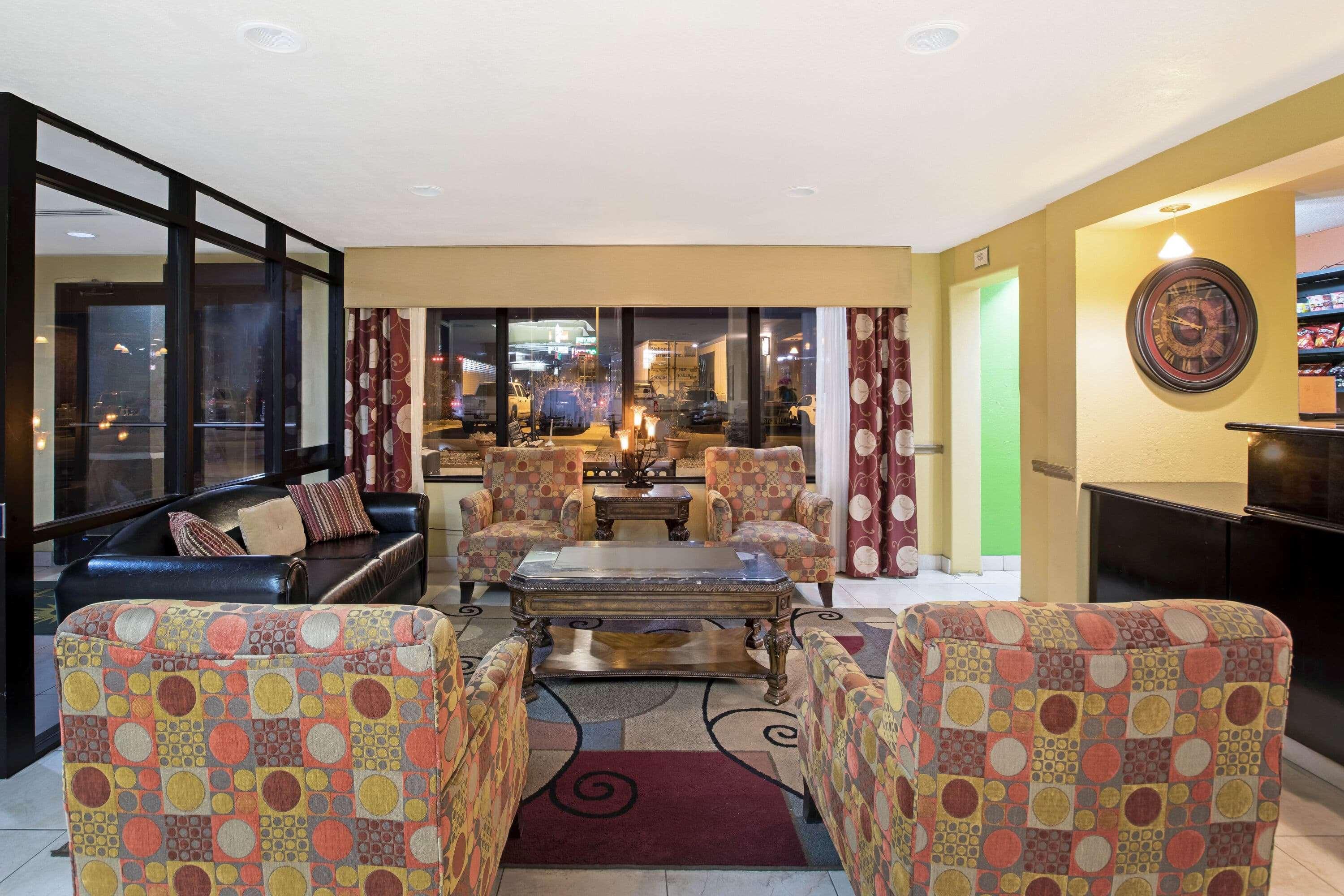 Hotel La Quinta By Wyndham Salina Extérieur photo